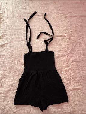 Old Navy Black shoulder tie strap romper